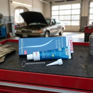 Anaerobic Flange Sealant for Automotive Engine and Gearbox Repair